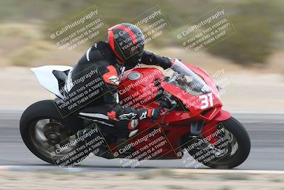 media/Nov-15-2025-Race Pace (Sat) [[8de605a2d8]]/Verified Riders/Turn 8 Inside (935am)/